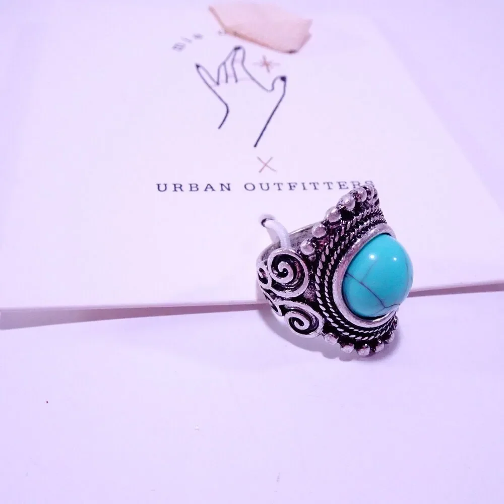 Urban Outfitters Women's Southwestern Turquoise Statement Ring Sz 7 NWT 35